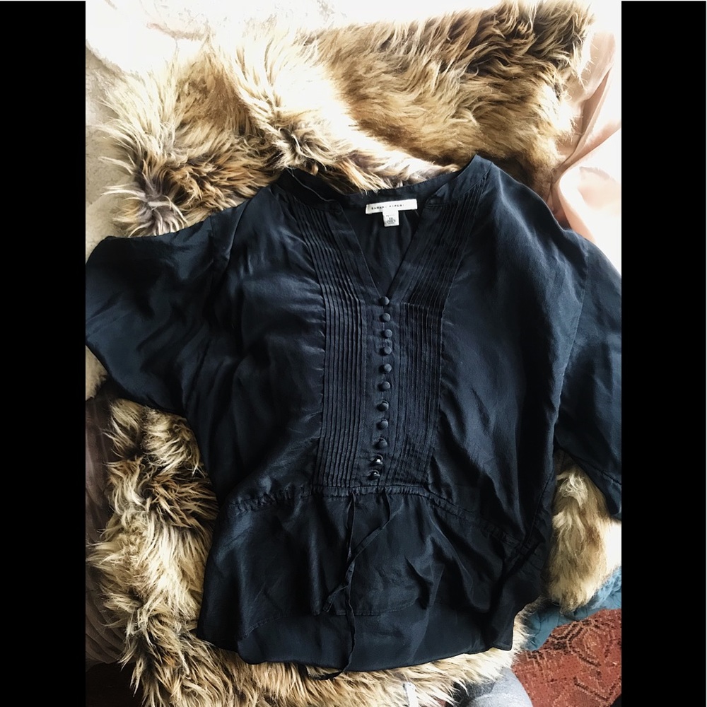 100% silk Banana Republic top